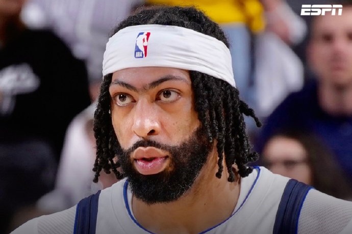 浓眉赛季中遭遇视网膜脱落：伤病挑战与康复之路